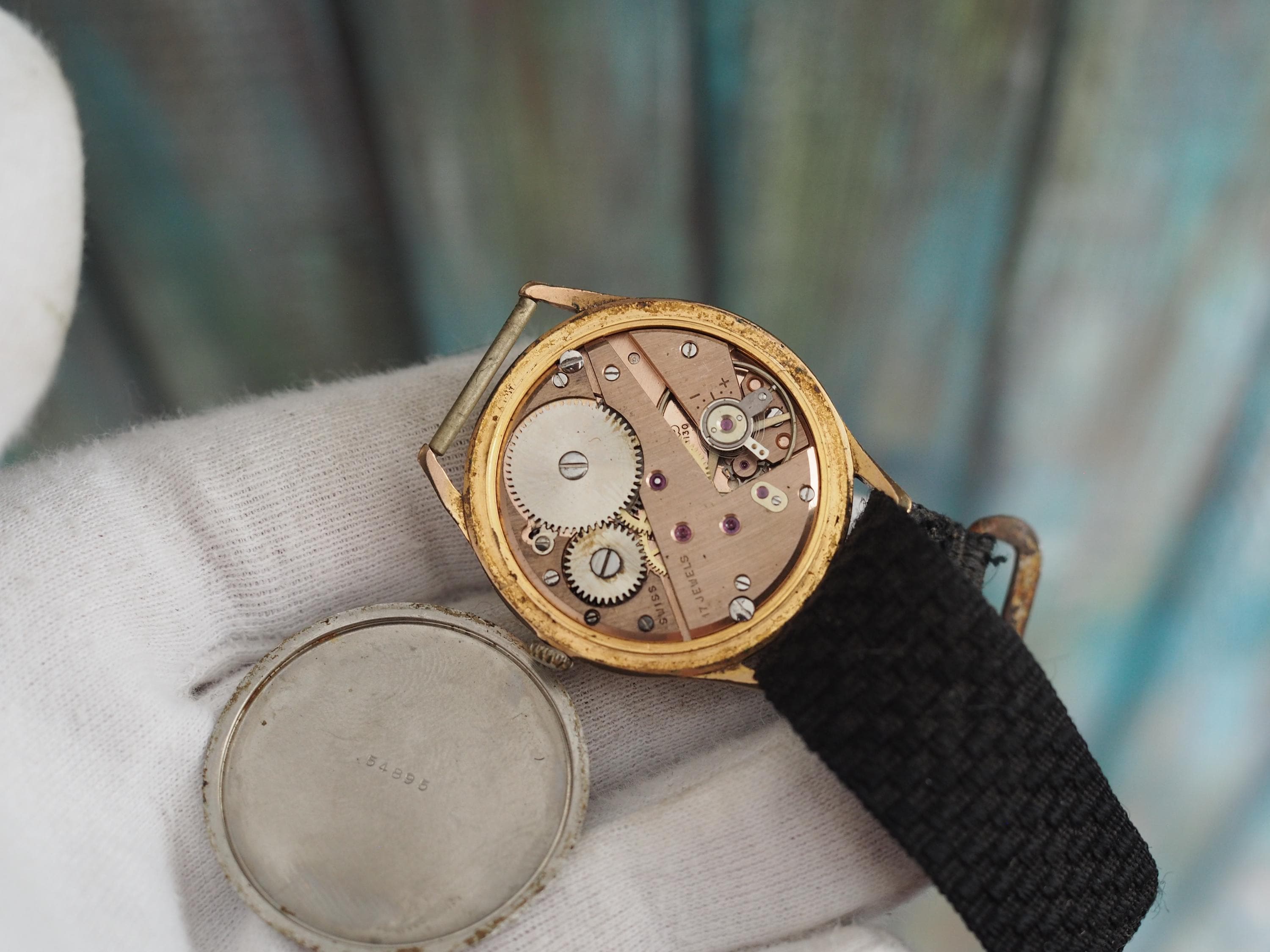 Vintage Tell Swiss Hand-wound Watch | 1950s 17 Jewels | Gold