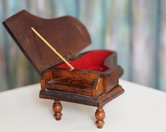 boîte à bijoux en bois en forme de piano à queue italienne vintage faite à la main, boîte fabriquée à la main, boîte de piano à queue
