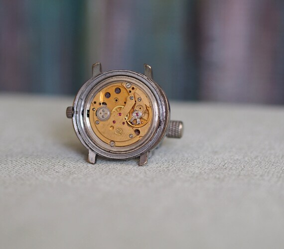 Reloj mecánico alemán antiguo de cuerda LACO- no funciona