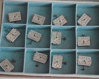 1940's LOT ZentRa cal.374 mechanisch opwindbare uurwerken en wijzerplaten - nieuwstaat, verkocht als niet werkend voor reserveonderdelen of reparatie