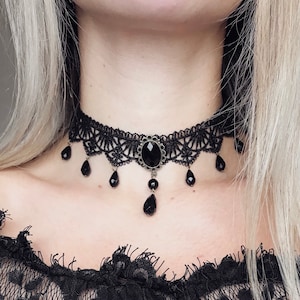 Vintage lace choker - Victorian style choker - steampunk style - steampunk choker - black lace choker- goth style jewelry- gothic