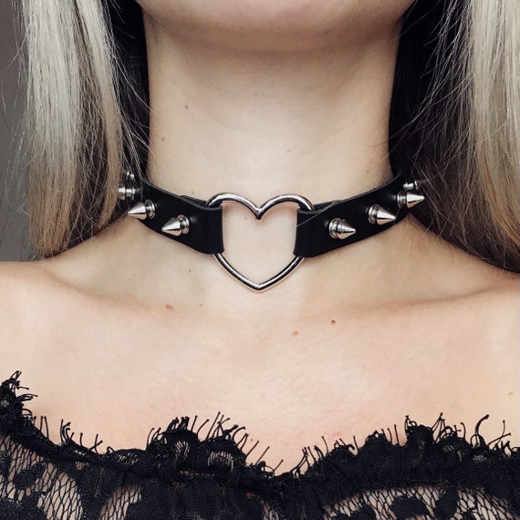 Women Girls Choker Collar Necklace Ring PU Leather Heart Charm Gothic Punk  Black