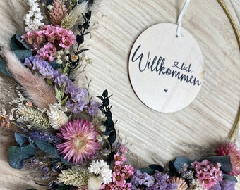 Flower Hoop Rosa, Weiß, Hellgrün, Natur mit Eukalyptus • personalisierter Trockenblumenkranz • Türkranz • Türschild • Blumenkranz