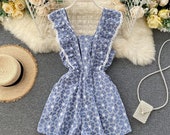 Women Floral Strap Rompers Retro Hollow Square Collar Sleeveless Wide Leg Short Rompers Casual Fashion Print Rompers
