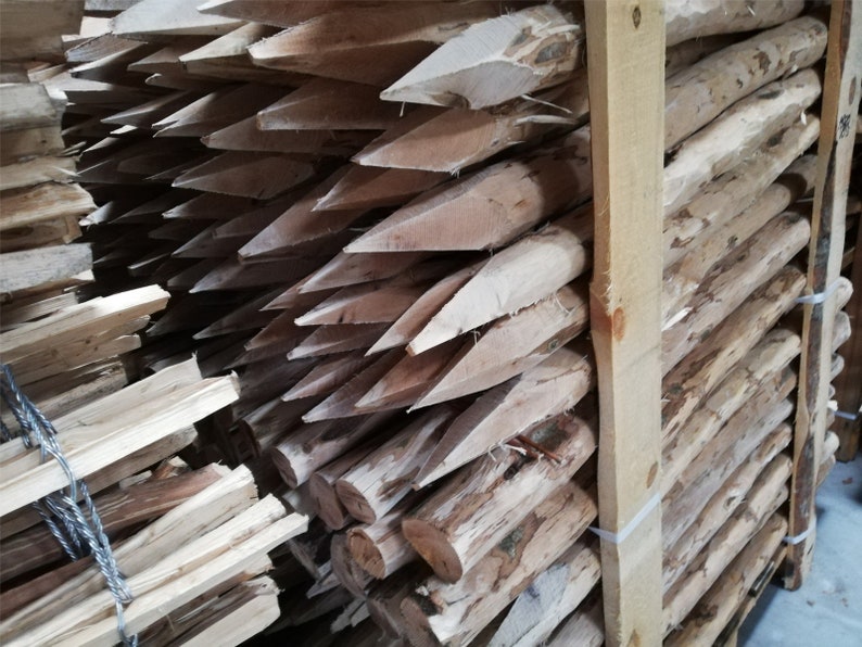 Sharpened Hazelnut Wood Fence Post: Natural Garden Border - Etsy