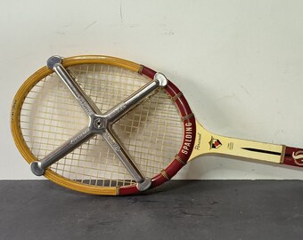 Très ancienne raquette de tennis en bois - avec presse - SPORTA - PARIS - - Collection
