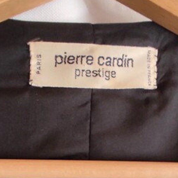 Robe noire Pierre Cardin, robe chemise noire longue, robe épaules larges, robe noire, luxe, Pierre Cardin, made in France, PARIS