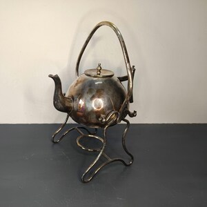 Théière ancienne en métal argenté | Kaufen auf