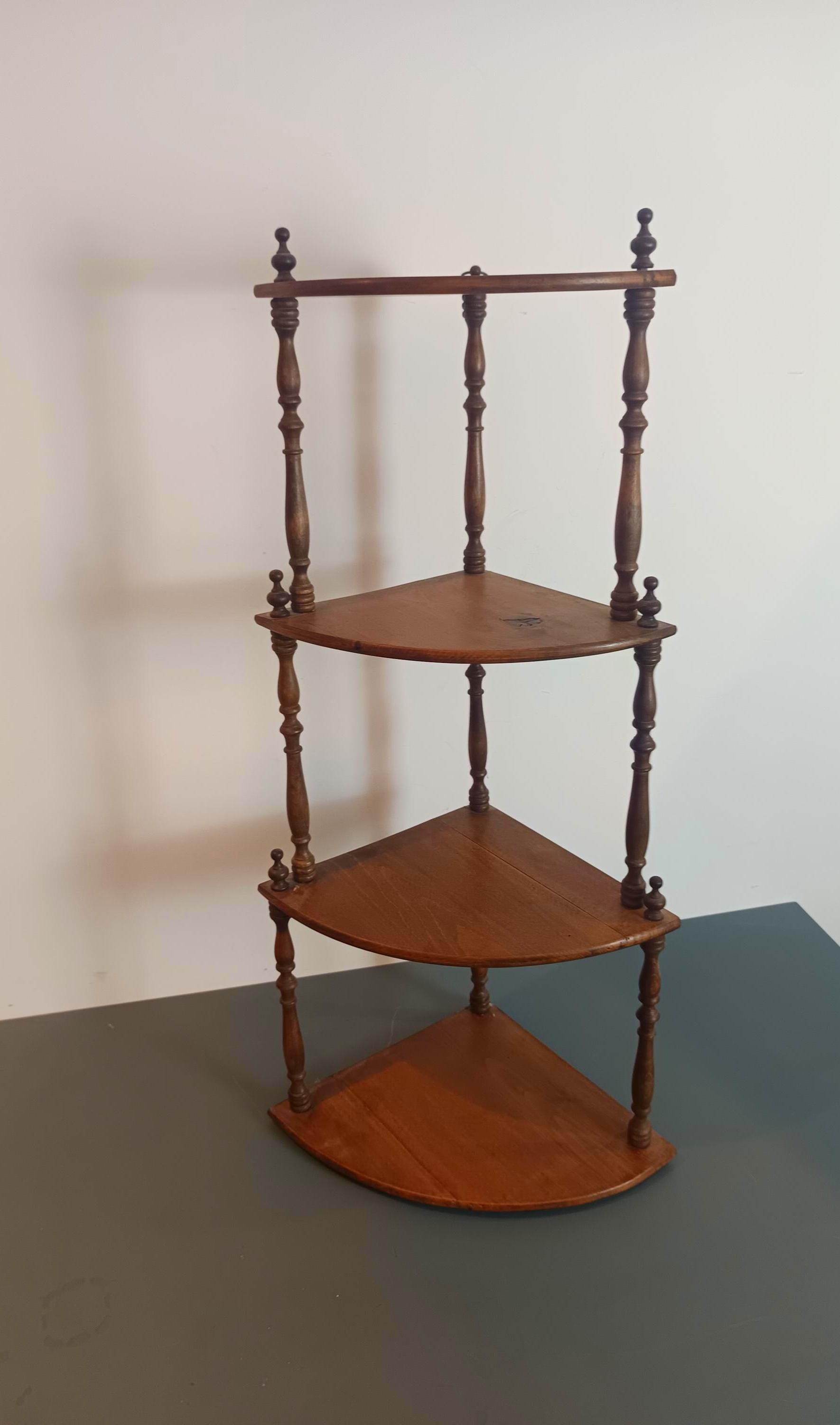 フランス製のアンティークなヴィンテージ木製壁掛けコーナーシェルフ