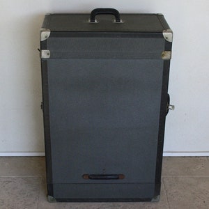 Malle penderie, Grande Valise vintage, penderie portative, coffre rangement, sac de voyage ,voyage, rangement vêtements, Antique suitcase