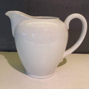 Water carafe Water jug Bavaria Eschenbach, Roswitha, Porcelain, shabby chic, folk art