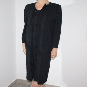 Robe noire Pierre Cardin, robe chemise noire longue, robe épaules larges, robe noire, luxe, Pierre Cardin, made in France, PARIS