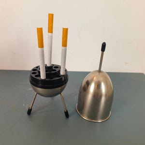 Vintage cigarette dispenser, cigarette holder, cigarette display, vintage decor object, smoker, cartridge-shaped cigarette dispenser