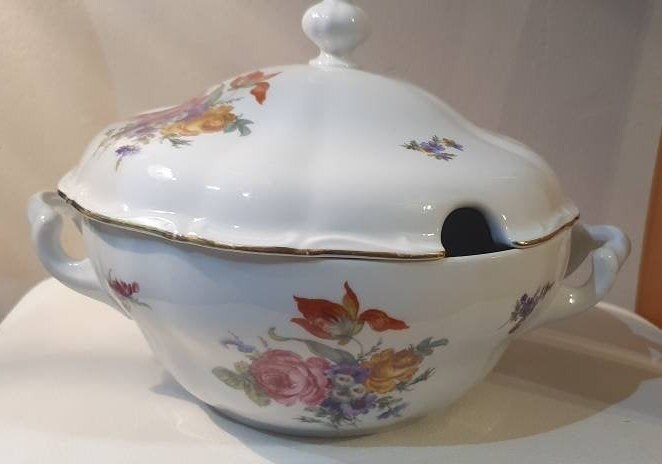Soupière Porcelaine W Germany. Weiden Monica Seltmann.