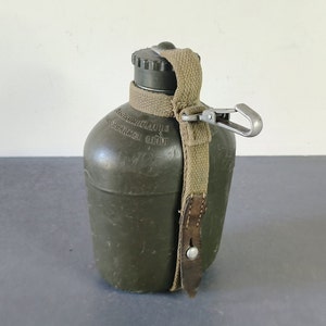 Set Gourde Militaire avec Housse VERT OLIVE et quart