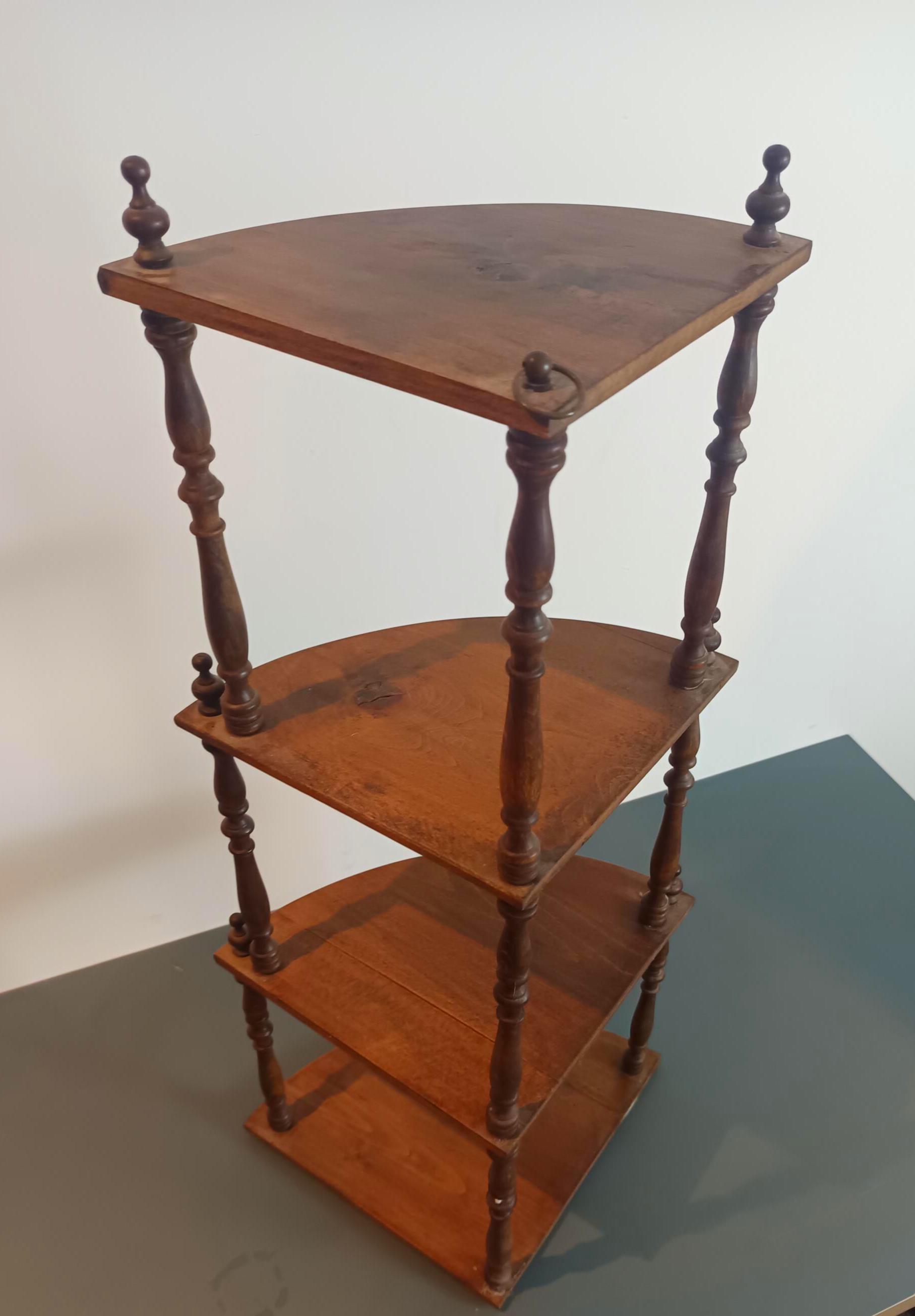 フランス製のアンティークなヴィンテージ木製壁掛けコーナーシェルフ