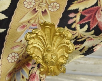 Gorgeous Large Single Antique French Gilded Metal Curtain Tie / Hold Back, 19th Century