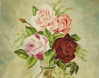 Hermosa pintura francesa vintage al óleo sobre tabla con marco, rosas y capullos en jarrón, 1947