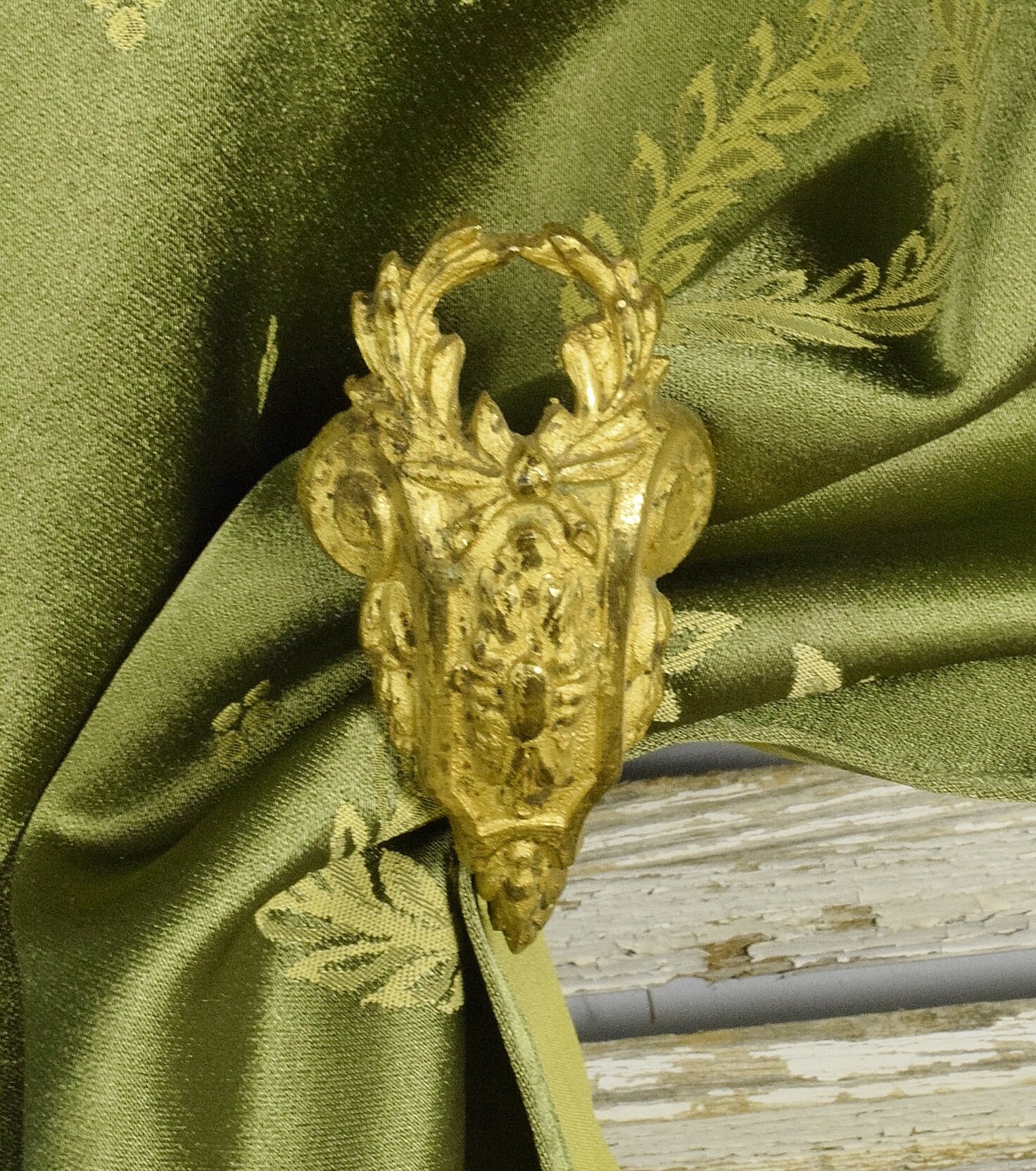 Divine Paire Antique Français Empire Style Ormolu Curtain Tie/Hold Backs 19Ème Siècle