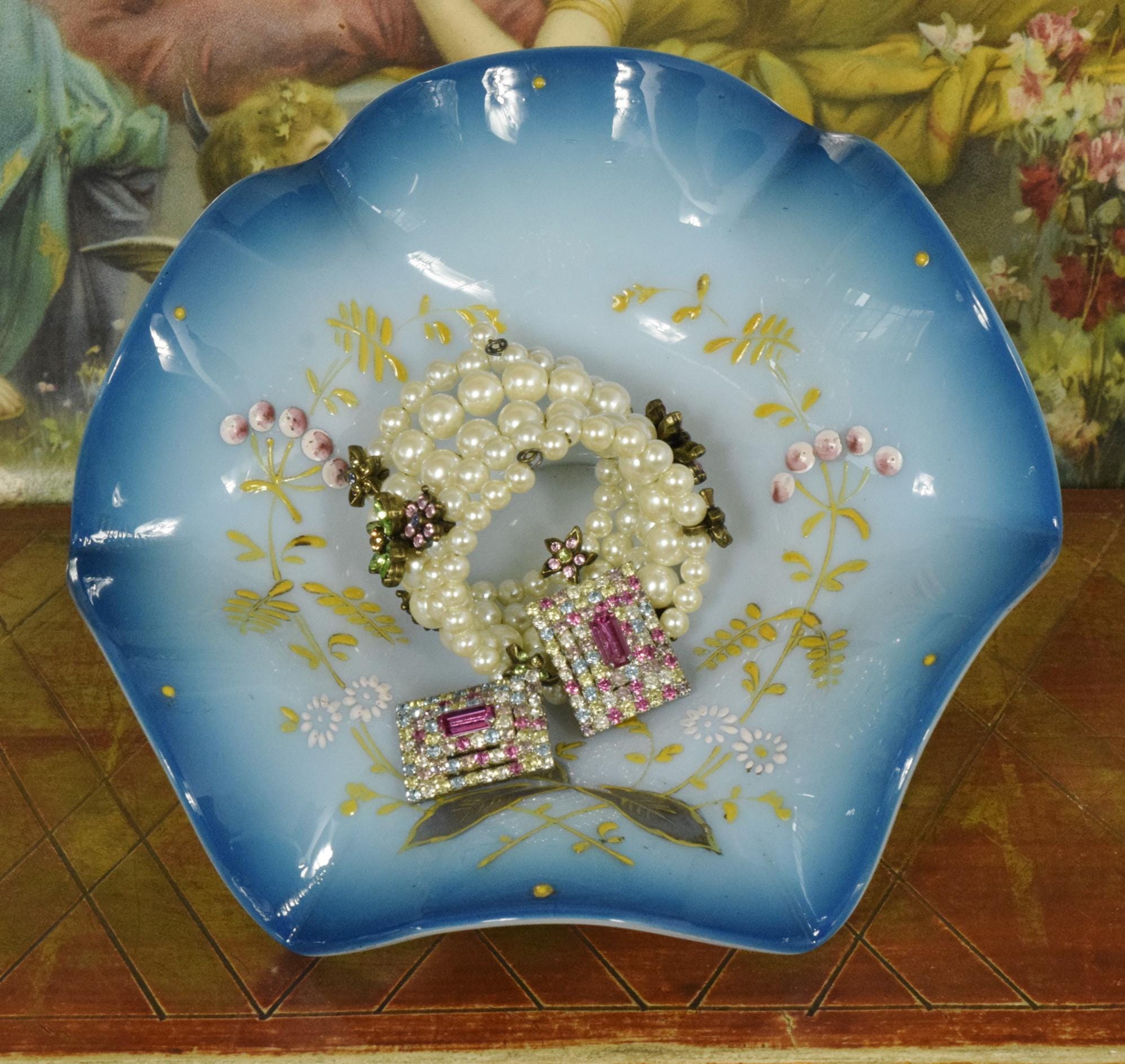 神々しく美しいアンティークのフランス製ガラス製ボンボン/小物入れ