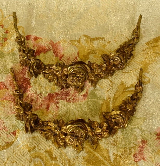 B1386B - Divine Pair Antique Français Montures Dorées/Embellissements, Clocher de Fleurs Swag, Xixe 