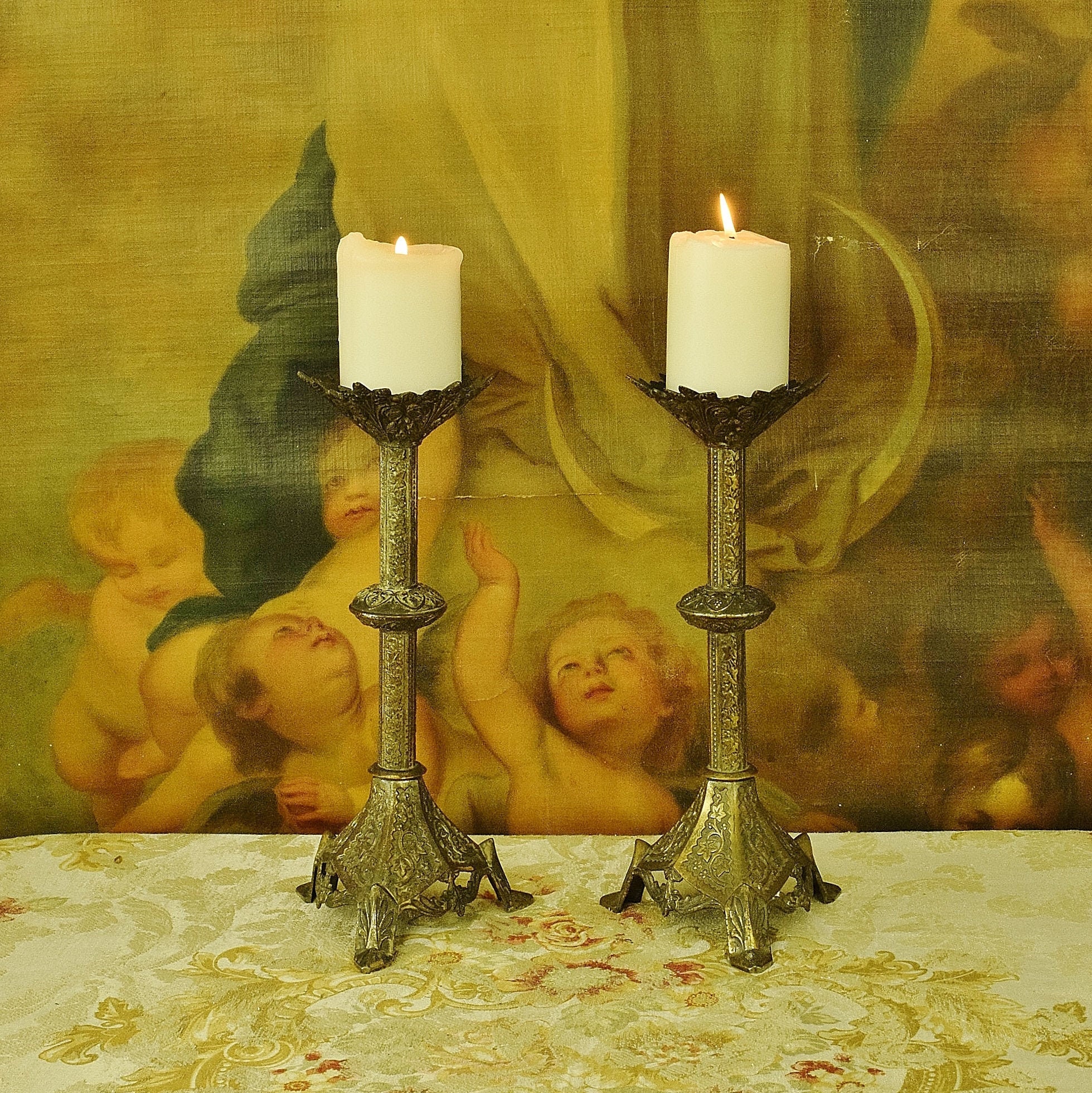 Superbe Paire Antique Français Chandeliers de Piquet d'église Dorés Spelter, 19Ème Siècle