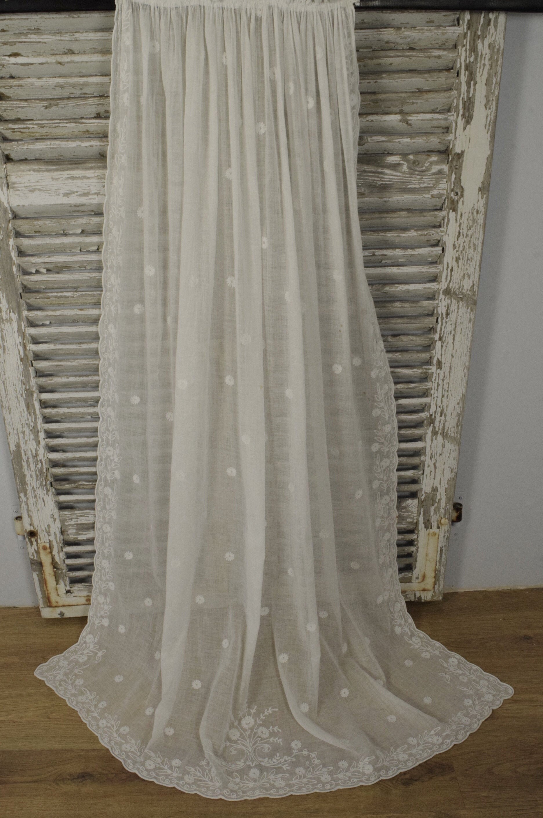 Divinement Jolie Français Fine Muslin, Cornely Lace Curtain/Drape, Xixe Siècle
