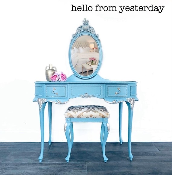 navy blue dressing table stool Inspired Home 24-in H Navy Round Makeup Vanity Stool VS52-02NY-LS at Lowes.com