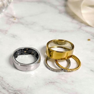 Oura Ring Slim Cover con anello impilabile da 2 mm / Compatibile con Gen 3 e Gen 4