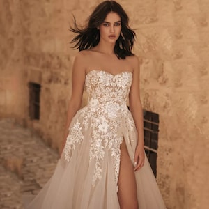 Strapless Tulle Chic A-line Boho Garden Wedding Dresses