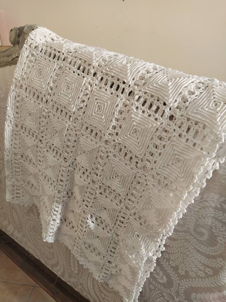 Vintage, Français, Crochet Fait Main Petit Lit Jeter.