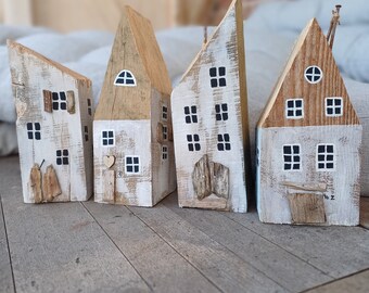 Holzhäuser bemalt altes Holz Gartendeko Wohndeko Handbemalt Unikat rustikal