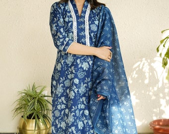 Ensemble kurta imprimé main avec dupatta/étole indien Salwar Kameez Ensemble de costume en coton bleu indigo pour femme cadeau Jaipuri imprimé bloc imprimé lot de 3