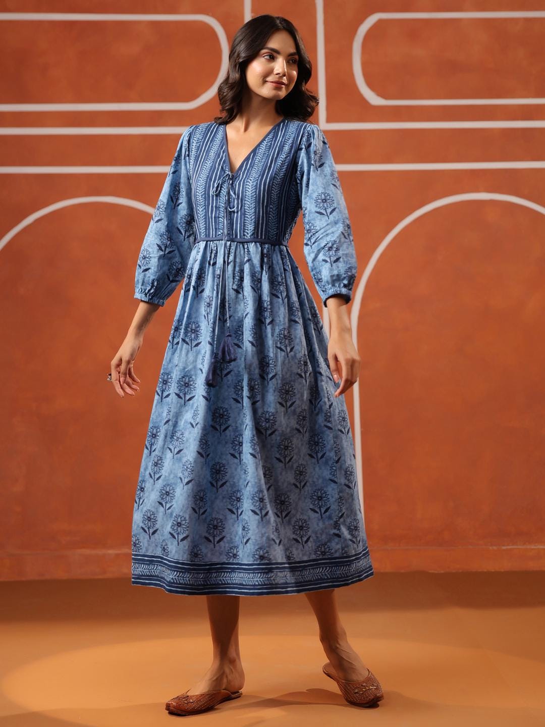 long flowy chiffon dresses Amoris T711 Elegant Gown with Neck Scarf Coral / L Select your size:EU 43 - US 9.5 / 10 1x Women Dress Alternative wedding gown Freesia Formal Dress Champagne