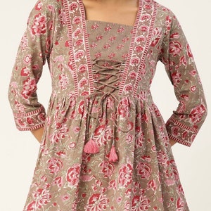 Hand block print Women&#39;s Cotton Top Summer floral top Jaipuri Print Kurti block print brown Pink ethnic print short top,handmade top
