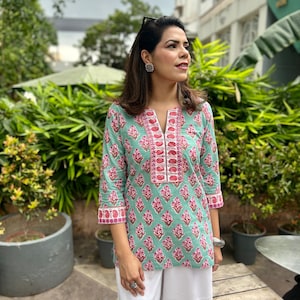 HandBlock Print Floral top|Jaipuri Print block print Kurti |Green & Pink Floral 3/4th sleeves,mid length kurta |Indian cotton women blouse