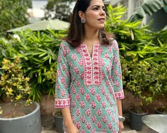 Top floral con estampado de bloques de mano / Túnica Kurti de algodón Jaipuri