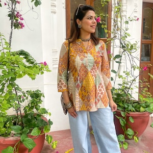 Hand block print yellow printed cotton top |Jaipuri print Kurti |3/4 sleeve,hip length|Indian cotton kurta top|handmade in India|short kurti