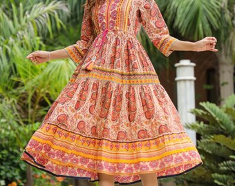 Robe imprimée bloc main|Robe d'été|Robe beige et jaune| Robe trapèze à fleurs en coton | Robe midi à motifs ethniques faite main en Inde