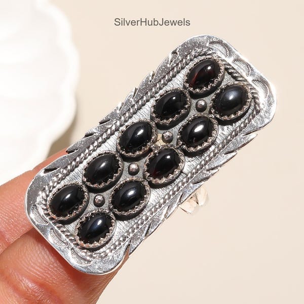 Anillo ovalado de plata de ley hecho a mano con ónix negro, joya llamativa.