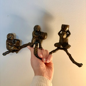 Vintage Bronze Monkey Candelabra / unique bronze monkeys on a branch triple candle holder quirky vintage gift monkey lover gift mom of 3 zdjęcie 4