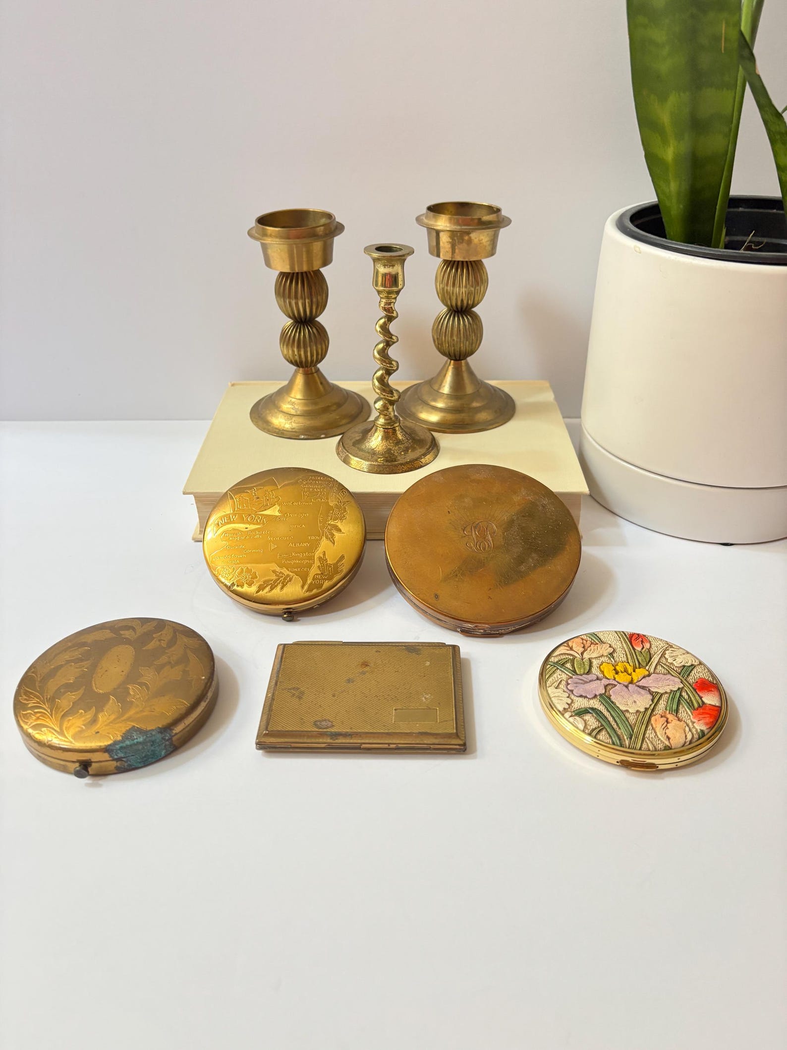 Vintage Brass Compact / Pick a Compact Vintage Makeup Compact Vtg Brass ...