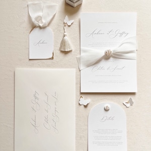 Customizable wedding invitation - Textured paper, calligraphy, muslin ribbon, wax seal