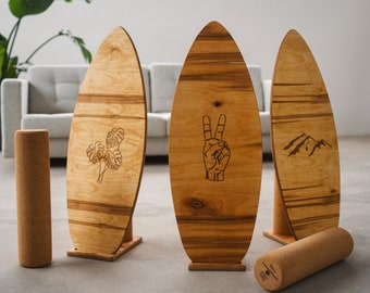 Balance board fatta a mano con incisione laser I compreso rotolo di sughero e supporto I Ideale per bambini e adulti I Surf, tavola oscillante, skateboard, legno