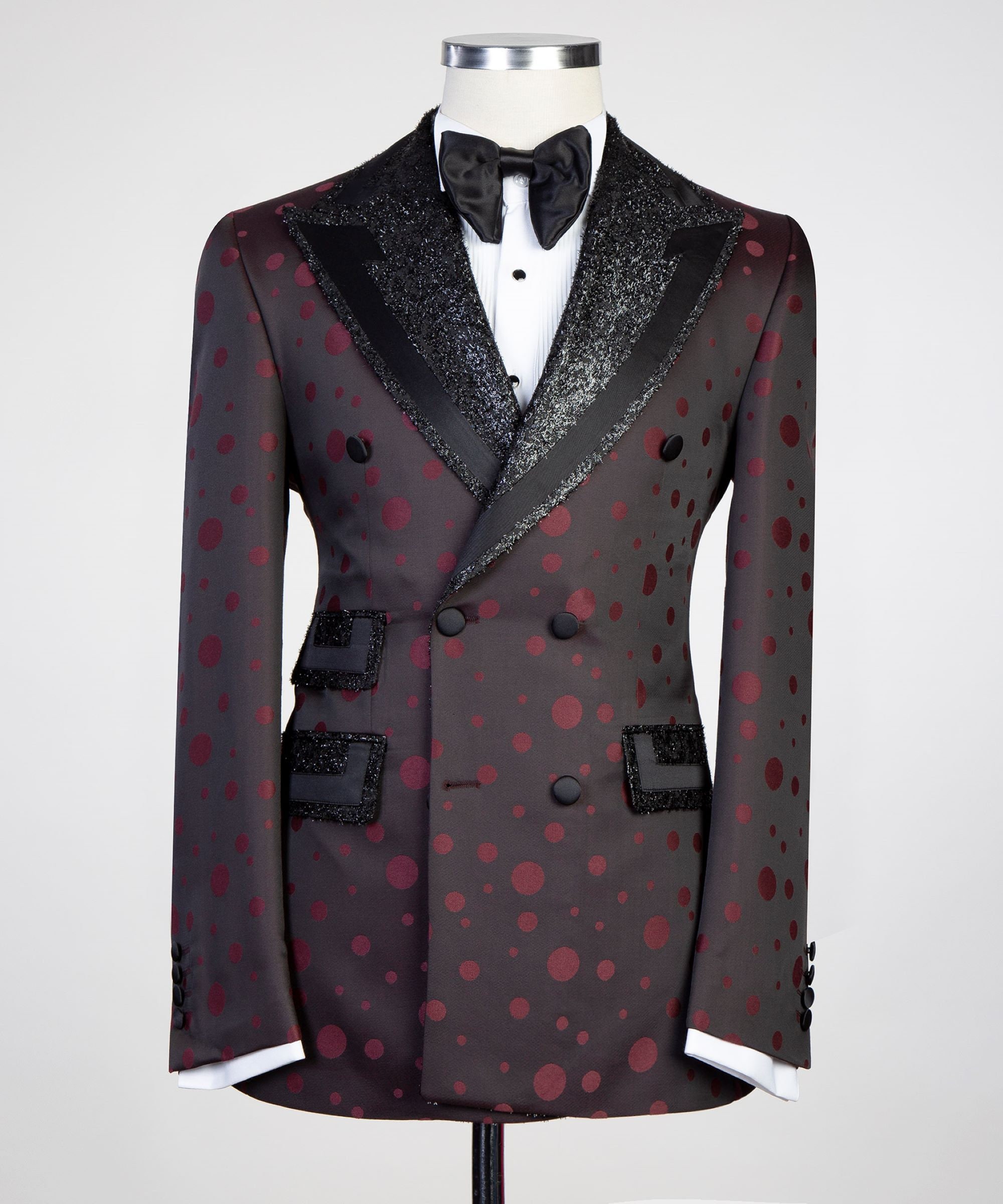 dots suit
