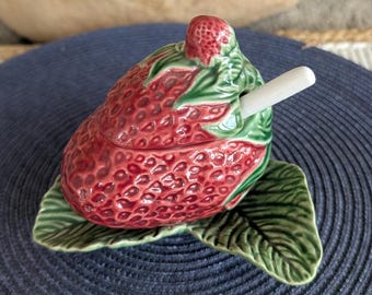 Vintage Bordallo Pinheiro Strawberry Jam Jar – Majolica Covered Dish, Portugal