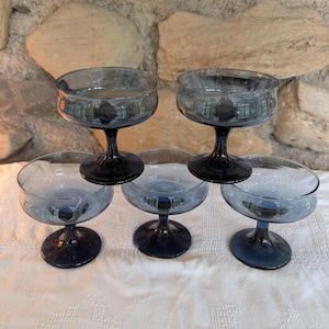 Set of 5 Vintage Libbey Connoisseur Blue Champagne Coupes – Smoky Blue Glass – 3.75&quot; x 4&quot; – Mid Century Modern Cocktail or Dessert Glasses