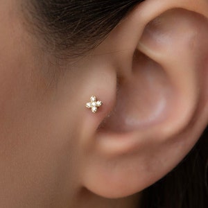 Piercing con diamante in oro massiccio 14k, piccolo diamante, gioielli per il corpo, regalo di diamanti minimal, trago in oro, trago in diamante, gioielli minimal