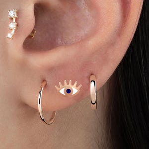 Piercing a schiena piatta in smalto anti-malocchio in oro massiccio 14k / Piercing in oro Nazar / Orecchino in oro con occhio / Piercing protettivo all'orecchio / Regalo per lei