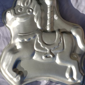 Wilton Vintage 1984 Hobby/Carousel Horse Cake Pan No. 2105-2388